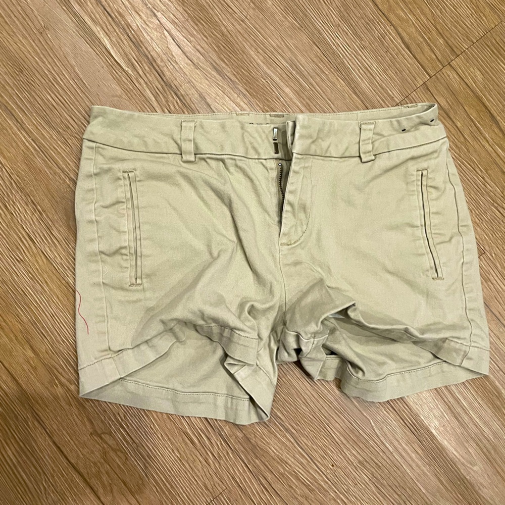 Khaki shorts
